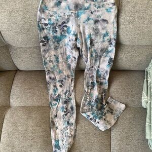 Tie-Dye Leggings in Blue and Gray